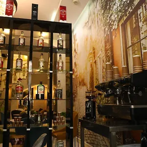 Dionis Coffee Shop Otel
